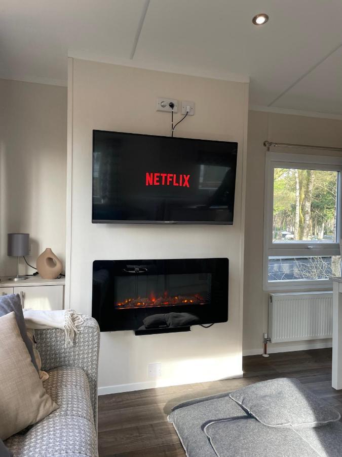 Luxe Chalet Hoenderloo Airco, Netflix - Recreation Only エクステリア 写真